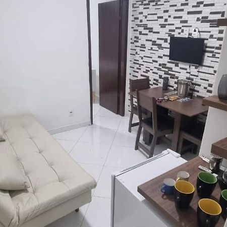 Quarto E Sala A Uma Quadra Da Praia Copacabana Posto 02 Rio de Janeiro Exteriér fotografie