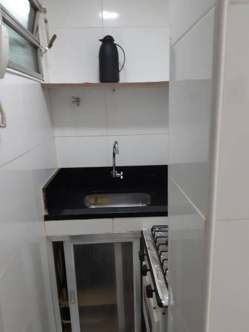 Quarto E Sala A Uma Quadra Da Praia Copacabana Posto 02 Rio de Janeiro Exteriér fotografie