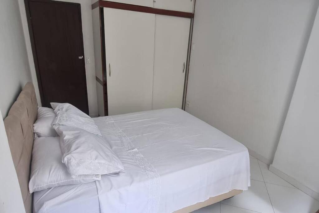 Quarto E Sala A Uma Quadra Da Praia Copacabana Posto 02 Rio de Janeiro Exteriér fotografie